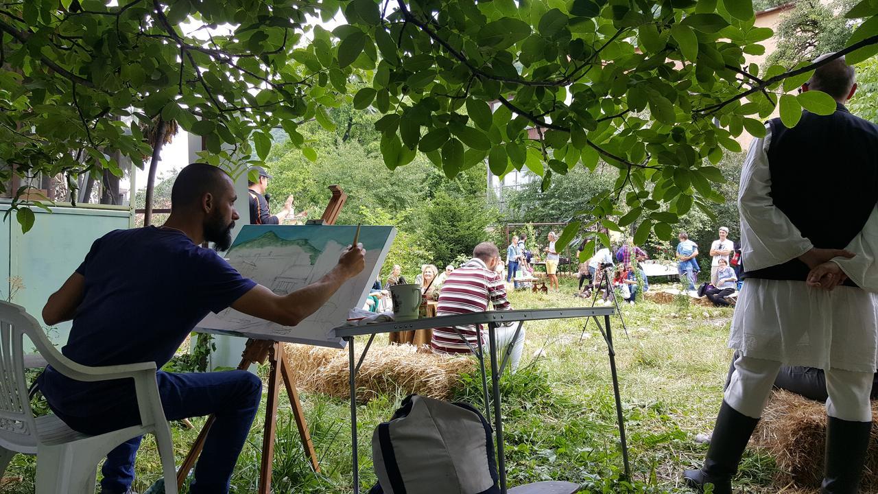 Mountain Tale Vandrerhjem Braşov Eksteriør bilde
